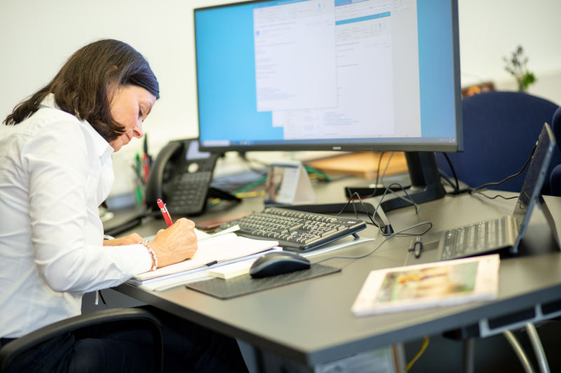 IMV-WeiterentwicklungManagementsysteme-800x533 Weiterentwicklung und Pflege von Managementsystemen durch IMV